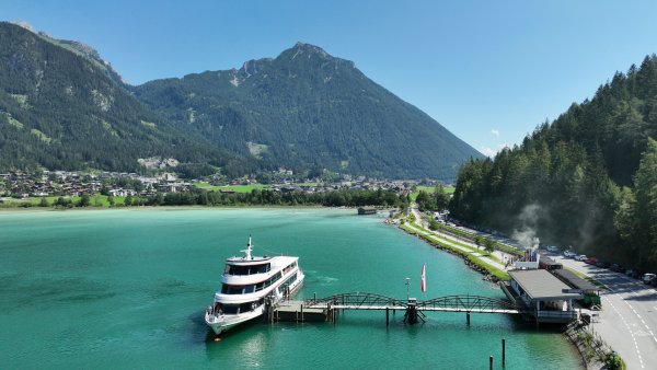 Schiffsanlegestelle Seespitz in Maurach - Blick in Richtung Maurach