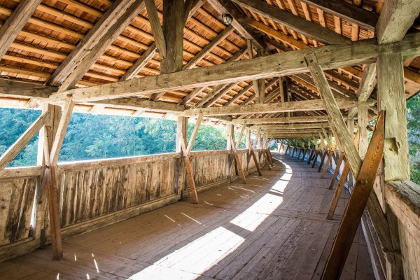 Holzbrücke zum Kloster St. Georgenberg