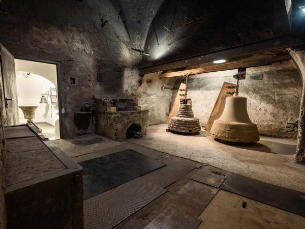 Bell museum Grassmayr