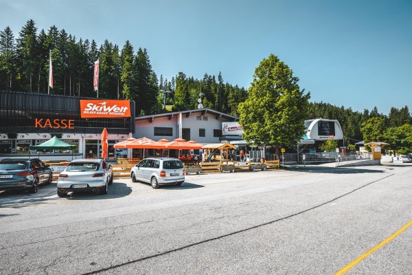 Parkplatz_Bergbahn_Scheffau_Talstation