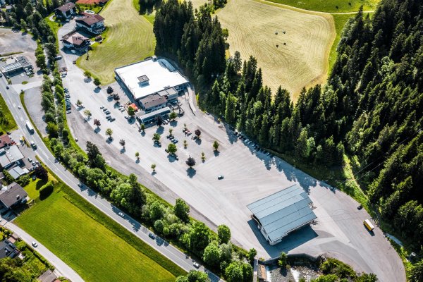 Parkplatz_Bergbahn_Scheffau_Luftansicht