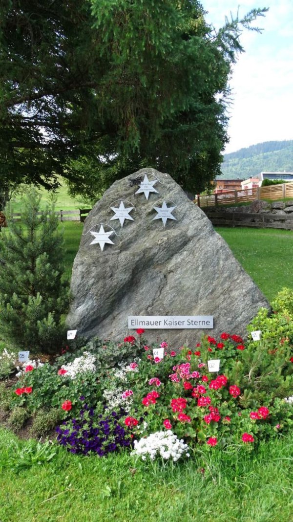 Ellmau_Dorfrunde_Kaisersterne_Wilder Kaiser