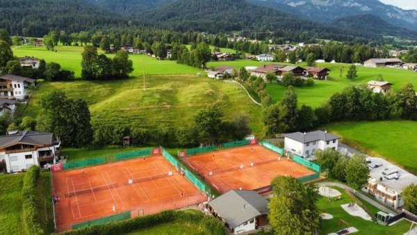 Going_Tennisplatz von Oben_2_Wilder Kaiser