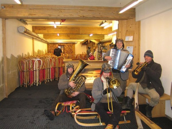 Söll_Rodelverleih8_WilderKaiser