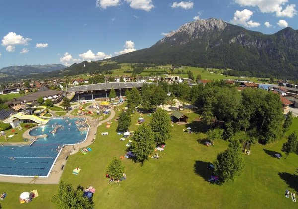 Umgebung: Freibad Funarena Hallo du