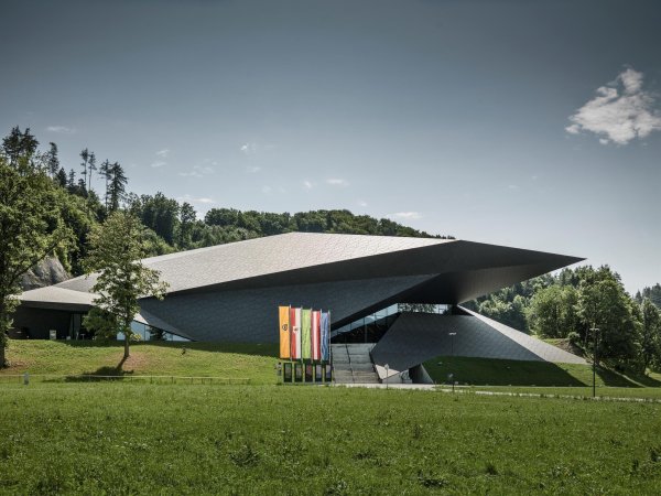 Vicinity: festival hall