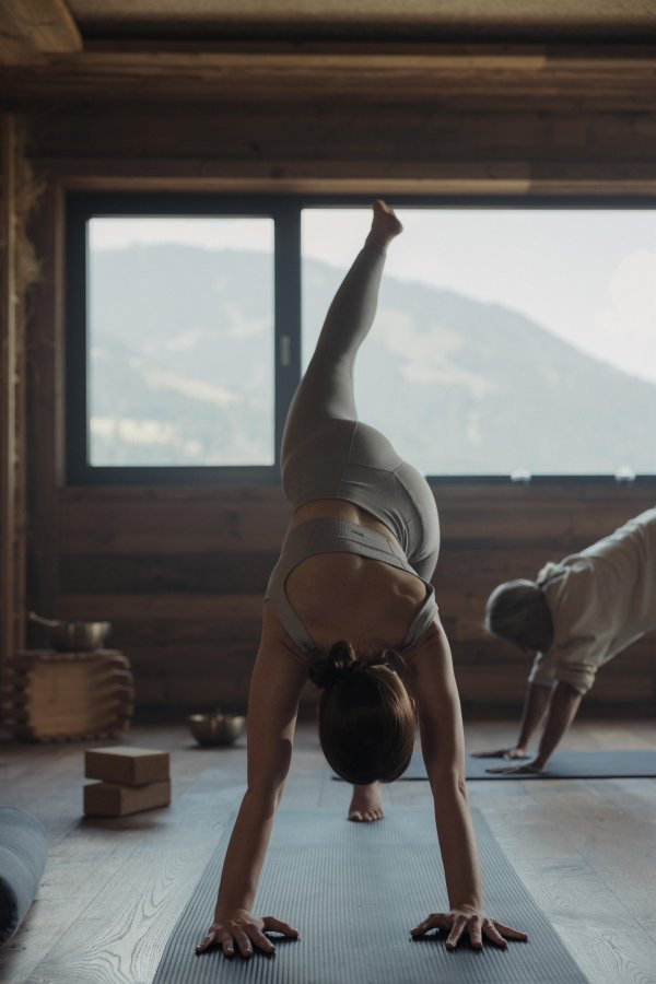 Scheffau_Kaiserlodge_Yoga