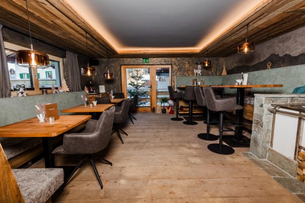 Scheffau_d'Schusterin_Bar_Cafe