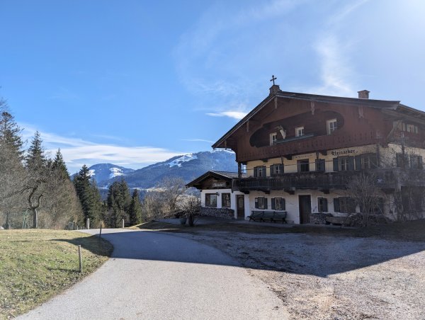 Scheffau_Steinacker_Bauernhaus_Winter_Frühling