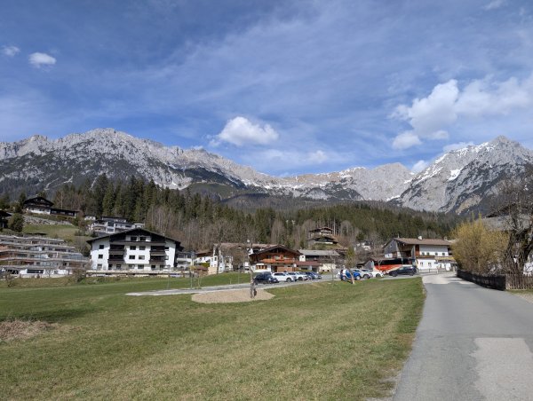 Scheffau_von Sonnwies ins Dorf mit Kaiserblick_März