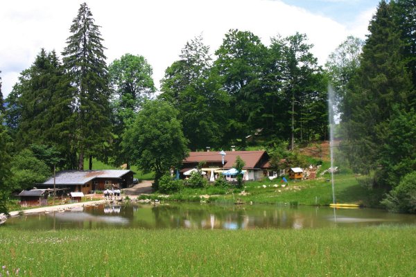 Wandern im Heilklima über die Kochelbergalm zum Riessersee
